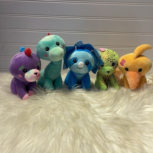 Pomkinz Dinosaur ๐ฆ ๐ฆ Pet Pals Set of 5 Stuffed Animals Rainbow Bag. - Picture 13 of 16